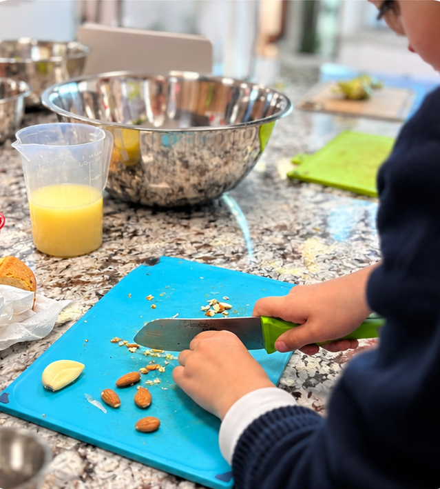 Preparar los ingredientes en Academia Junior