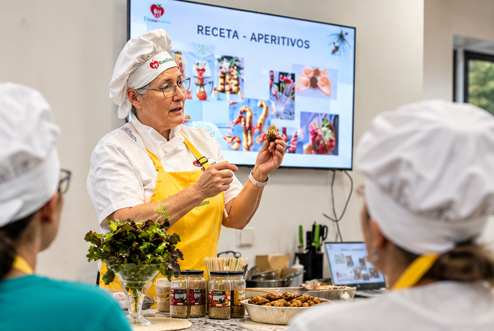 Acompañamiento durante una experiencia de cocina