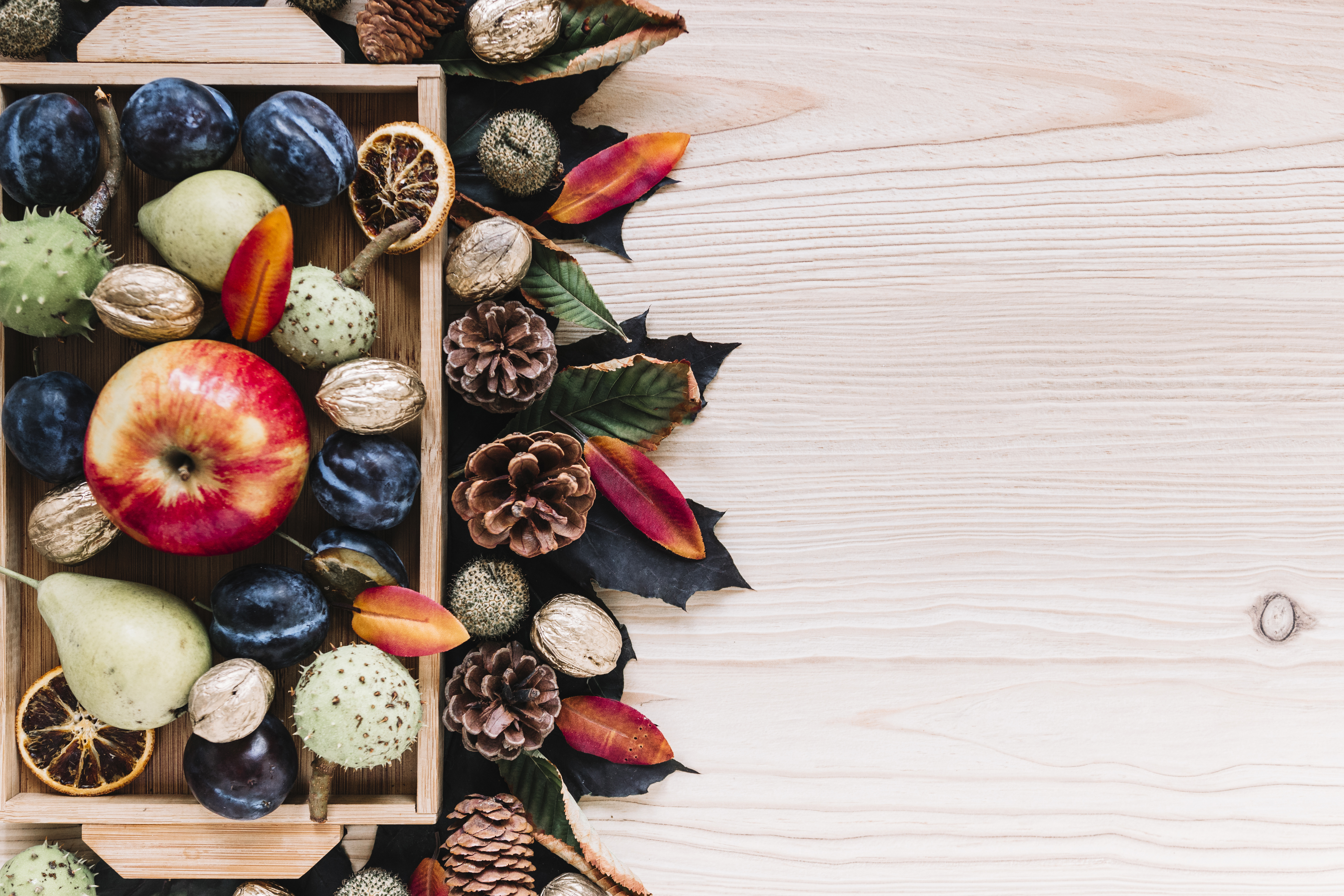 wooden-box-with-assortment-autumn-fruits.jpg